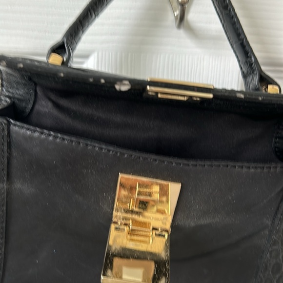 Isaac Mizrahi New York small crossbody - Picture 11 of 14